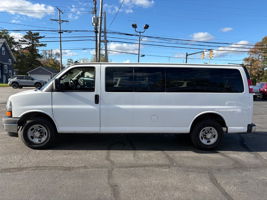 Photo 5 of 2017 Chevrolet Express LT 3500